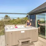 With Hot Tub Iv Semesterbostad Blokhus
