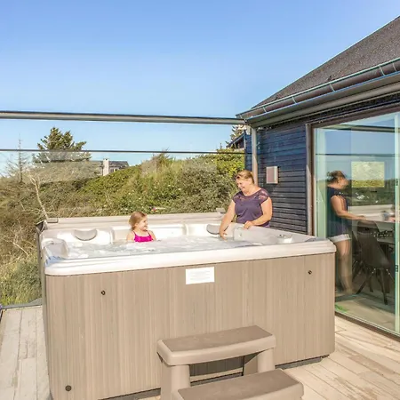 With Hot Tub Iv Prázdninový dům Blokhus