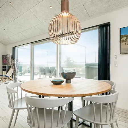 4 Bedroom Cozy In Holiday home Blokhus